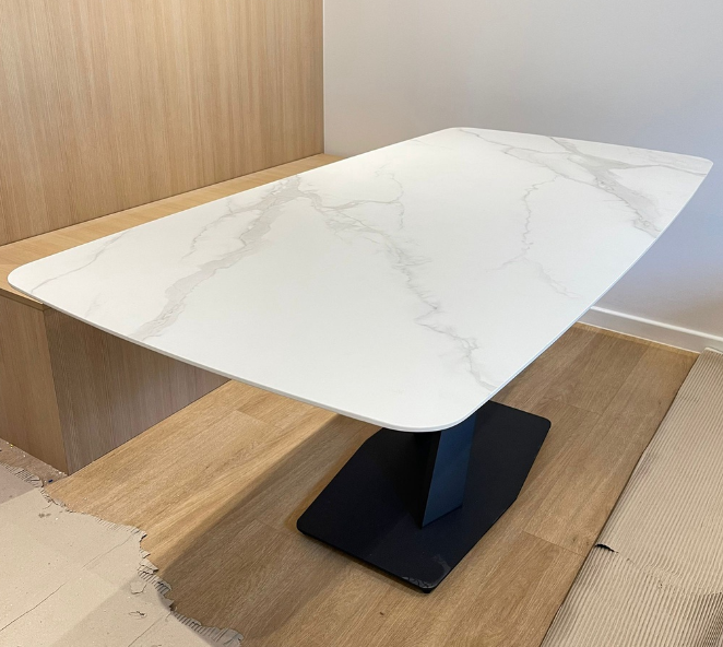 Stratos Dining Table